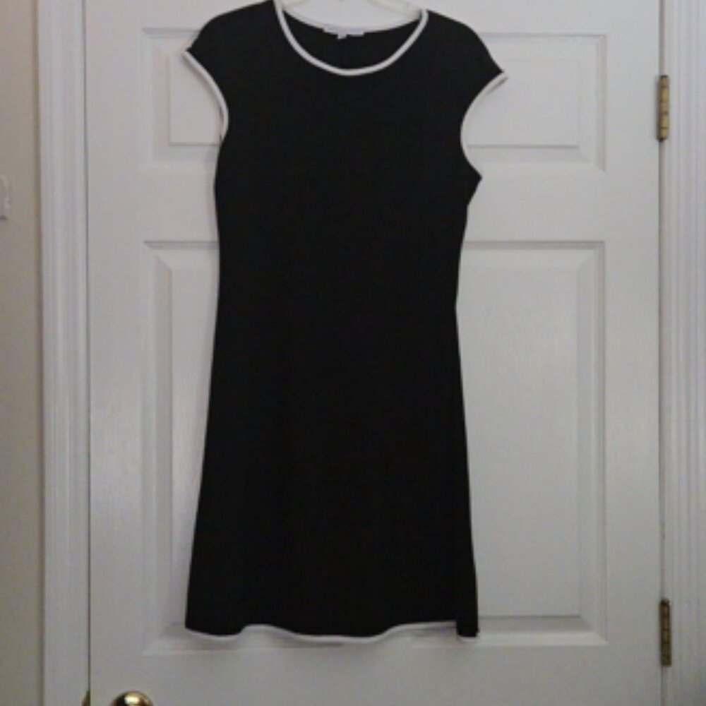 Womens knee length black dress
